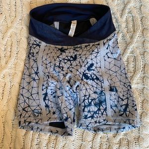 Lululemon Cycling Biker Shorts Size 4